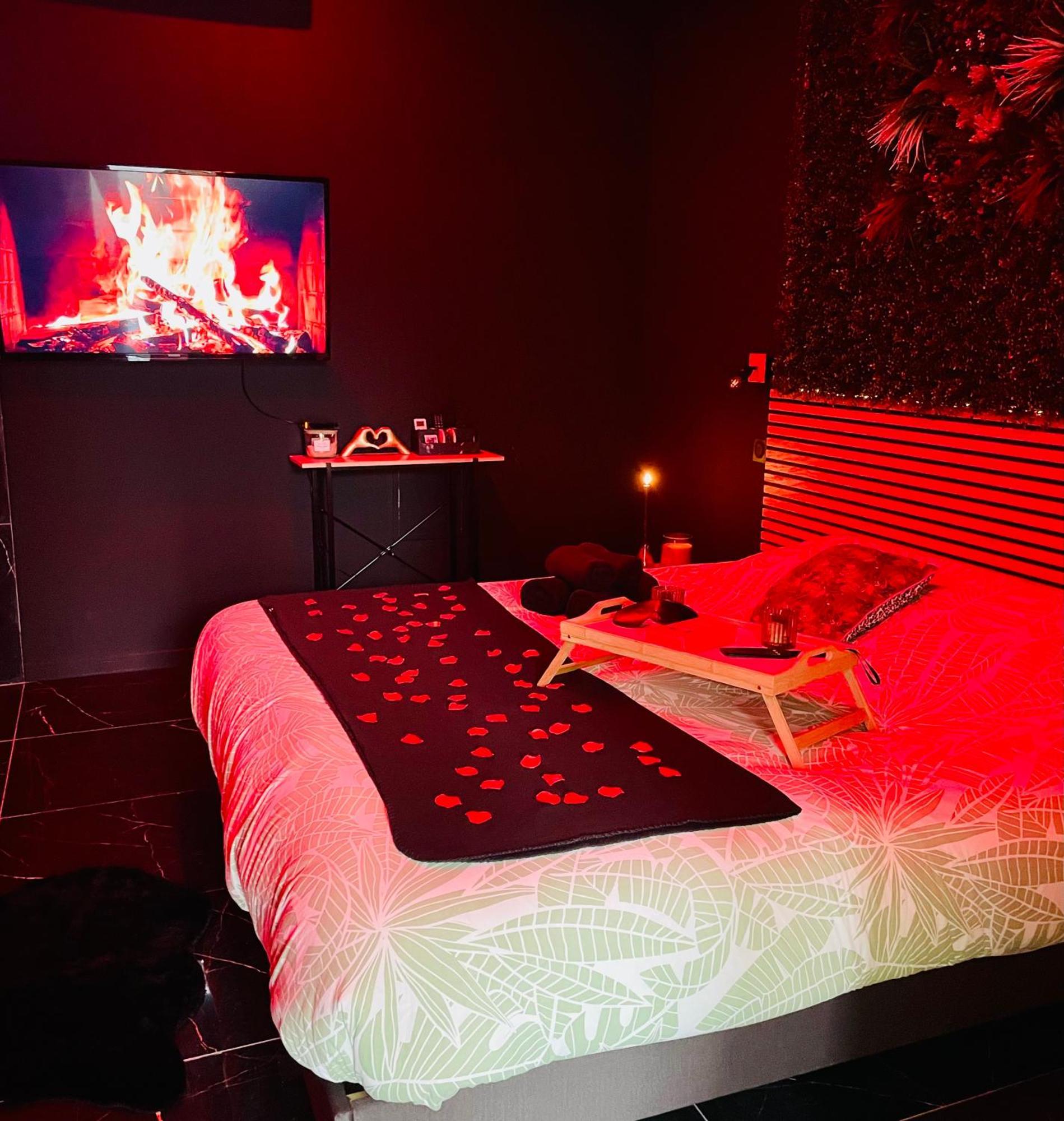 Jungle Love Room De L Hermitage Tournon-sur-Rhone Dış mekan fotoğraf